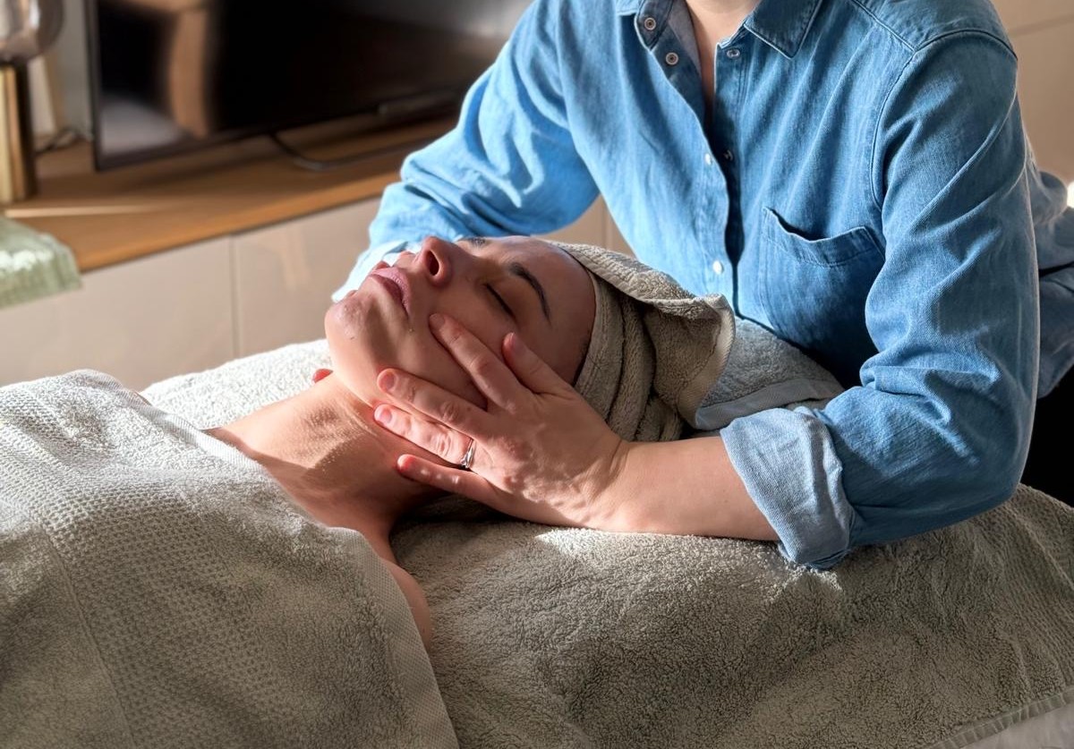 Hanora Granja - soin visage Miracle Face Renata França à domicile à Saint-Brieuc